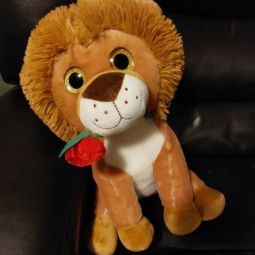 Large Lovey Lion